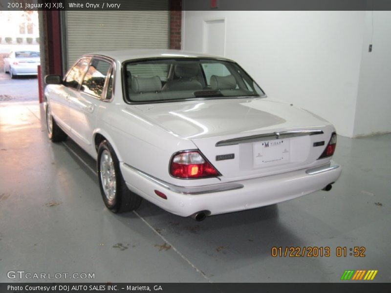 White Onyx / Ivory 2001 Jaguar XJ XJ8