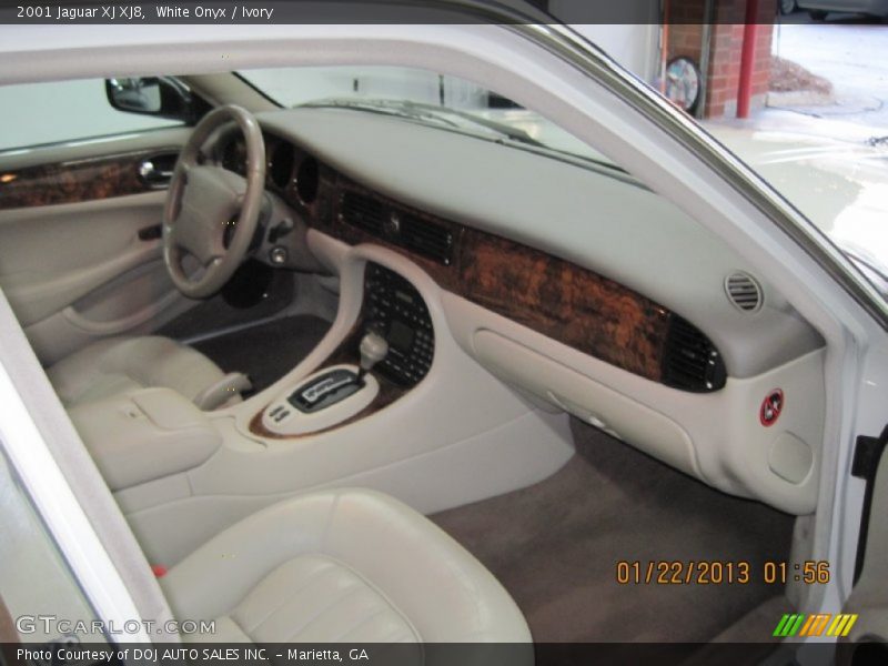 White Onyx / Ivory 2001 Jaguar XJ XJ8