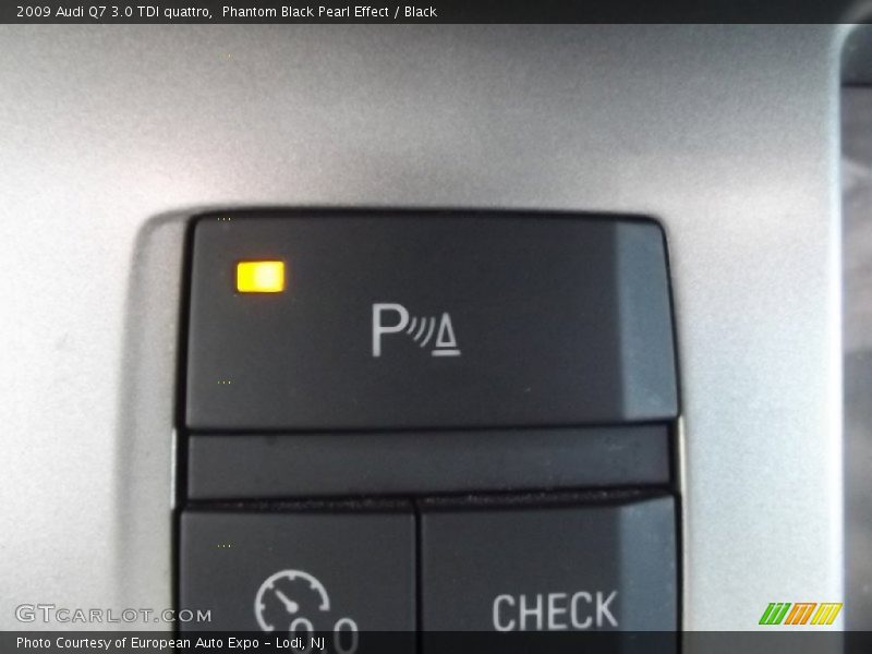 Phantom Black Pearl Effect / Black 2009 Audi Q7 3.0 TDI quattro