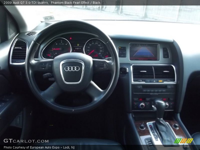 Dashboard of 2009 Q7 3.0 TDI quattro