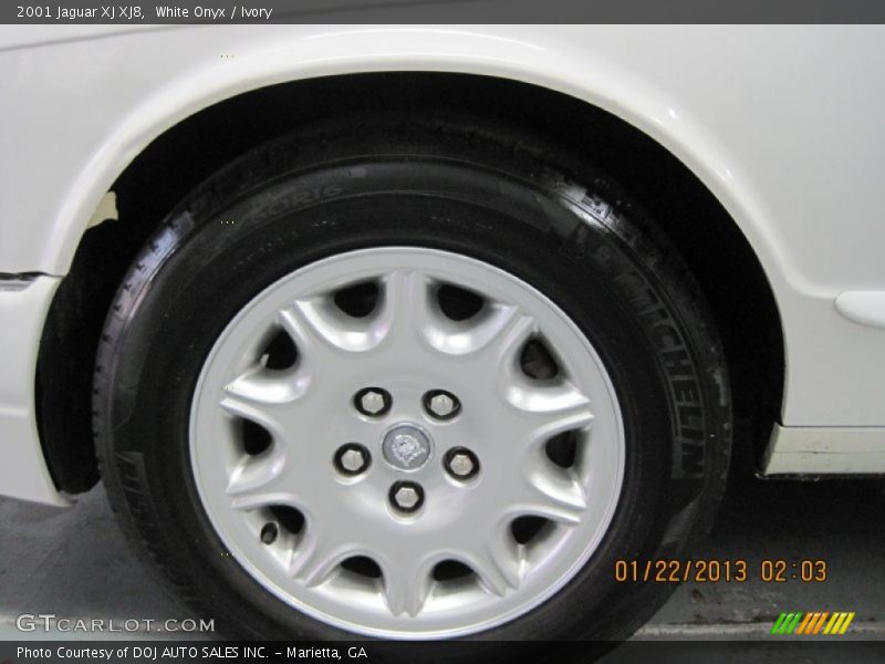 White Onyx / Ivory 2001 Jaguar XJ XJ8