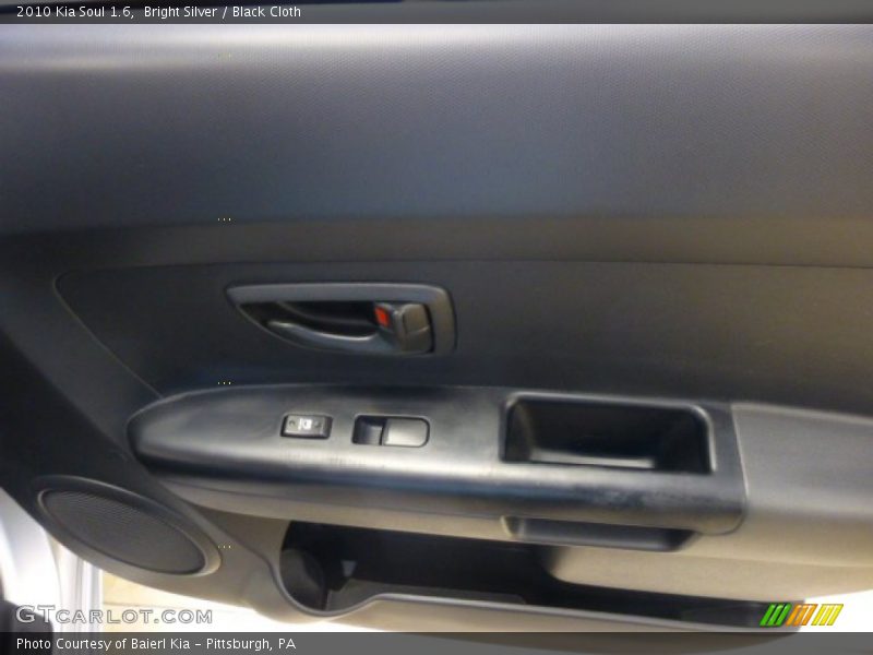 Bright Silver / Black Cloth 2010 Kia Soul 1.6