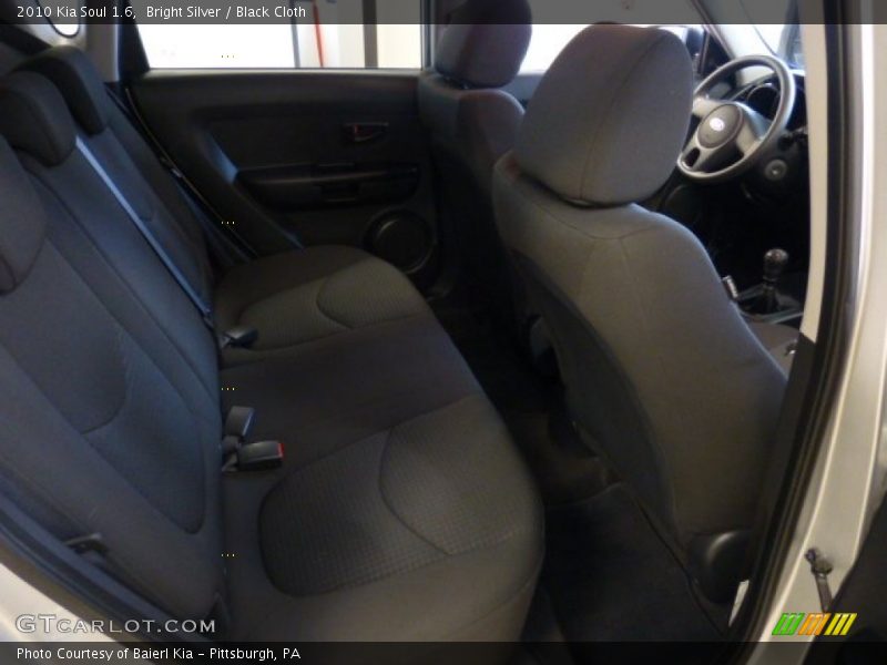 Bright Silver / Black Cloth 2010 Kia Soul 1.6