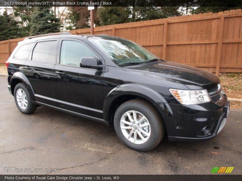 Front 3/4 View of 2013 Journey SXT