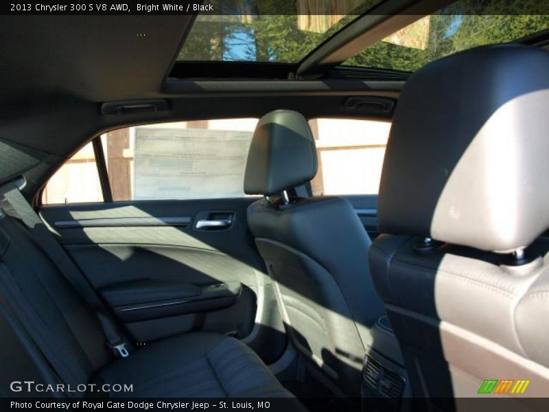Bright White / Black 2013 Chrysler 300 S V8 AWD