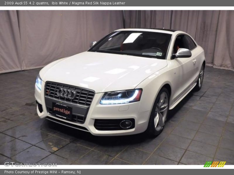 Ibis White / Magma Red Silk Nappa Leather 2009 Audi S5 4.2 quattro