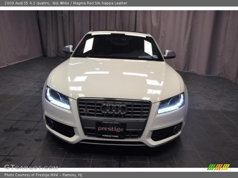Ibis White / Magma Red Silk Nappa Leather 2009 Audi S5 4.2 quattro