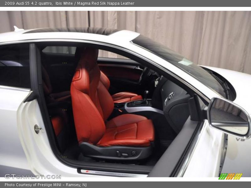 Ibis White / Magma Red Silk Nappa Leather 2009 Audi S5 4.2 quattro