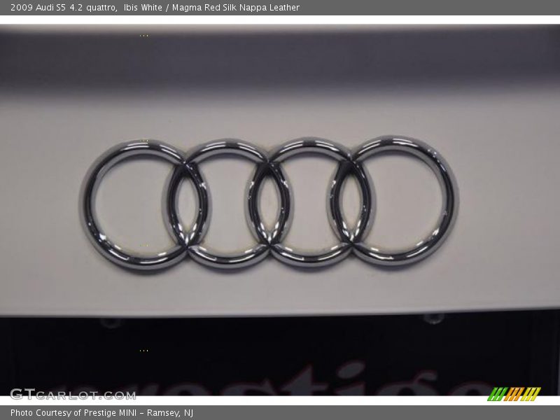 Ibis White / Magma Red Silk Nappa Leather 2009 Audi S5 4.2 quattro