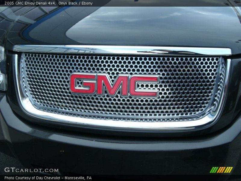 Onyx Black / Ebony 2005 GMC Envoy Denali 4x4