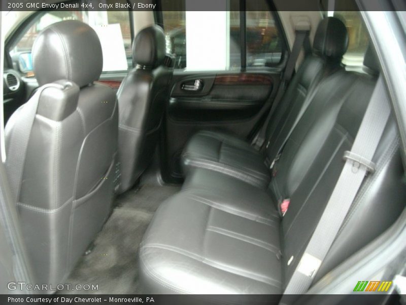 Onyx Black / Ebony 2005 GMC Envoy Denali 4x4