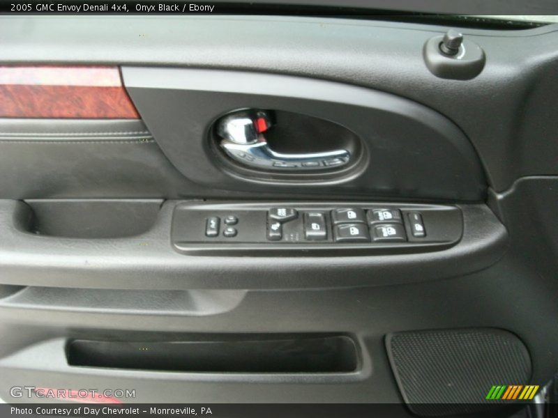 Onyx Black / Ebony 2005 GMC Envoy Denali 4x4
