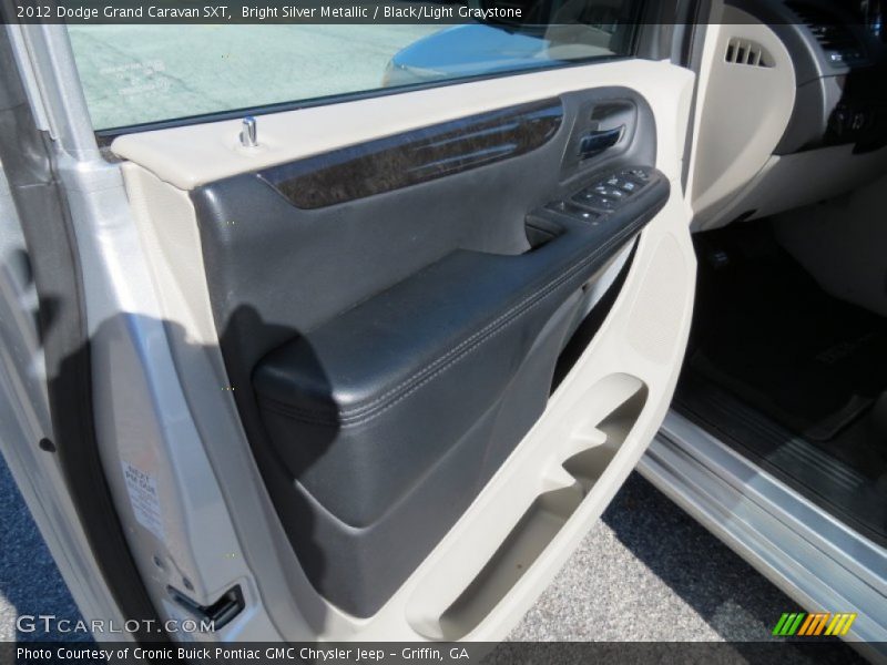Bright Silver Metallic / Black/Light Graystone 2012 Dodge Grand Caravan SXT