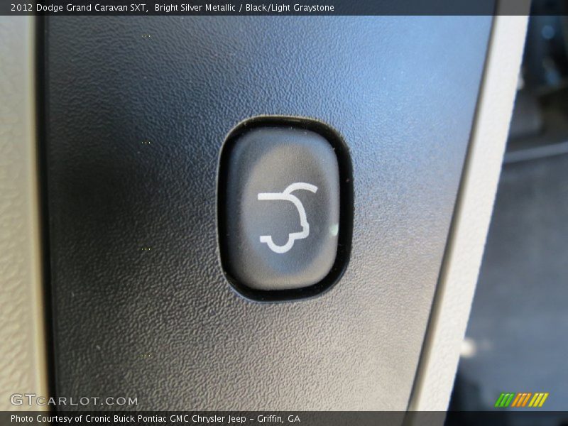 Bright Silver Metallic / Black/Light Graystone 2012 Dodge Grand Caravan SXT