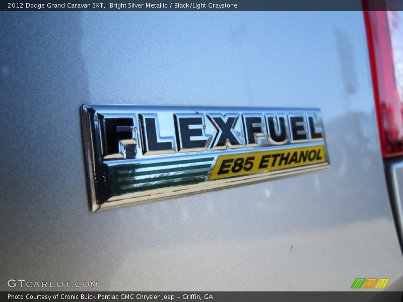 Bright Silver Metallic / Black/Light Graystone 2012 Dodge Grand Caravan SXT