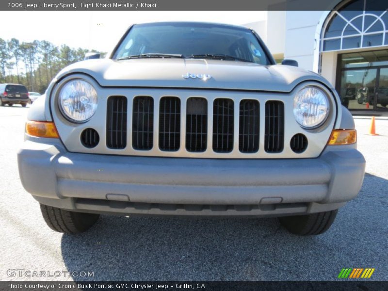 Light Khaki Metallic / Khaki 2006 Jeep Liberty Sport