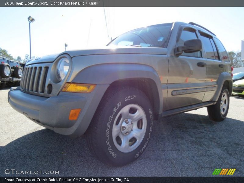 Light Khaki Metallic / Khaki 2006 Jeep Liberty Sport
