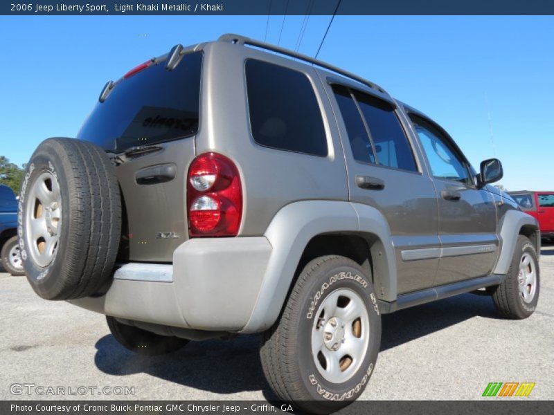 Light Khaki Metallic / Khaki 2006 Jeep Liberty Sport