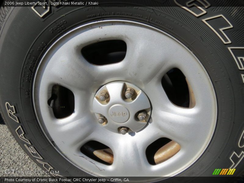 Light Khaki Metallic / Khaki 2006 Jeep Liberty Sport