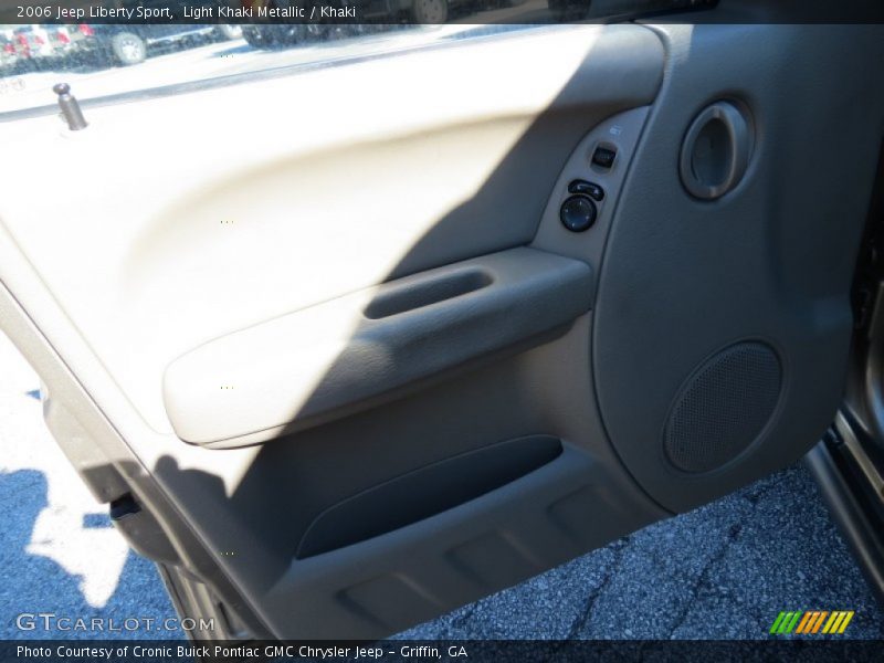 Light Khaki Metallic / Khaki 2006 Jeep Liberty Sport