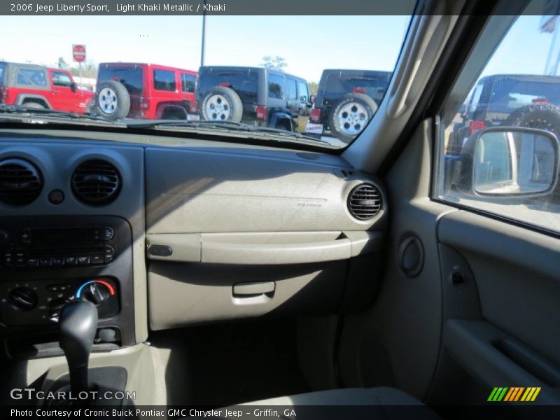 Light Khaki Metallic / Khaki 2006 Jeep Liberty Sport