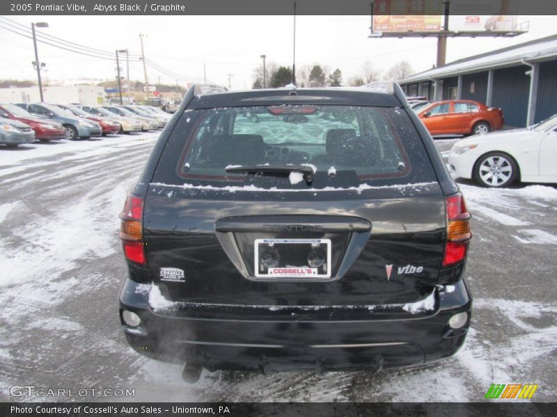 Abyss Black / Graphite 2005 Pontiac Vibe