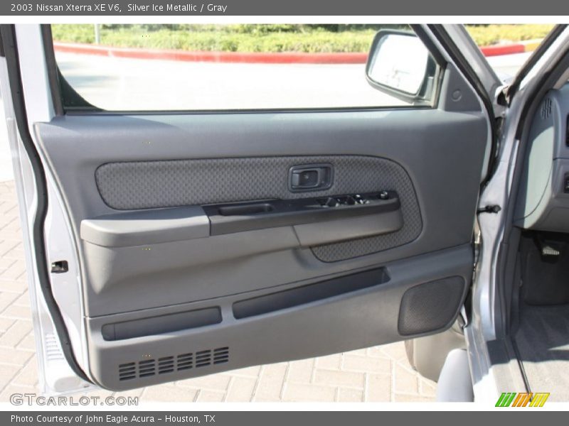Silver Ice Metallic / Gray 2003 Nissan Xterra XE V6