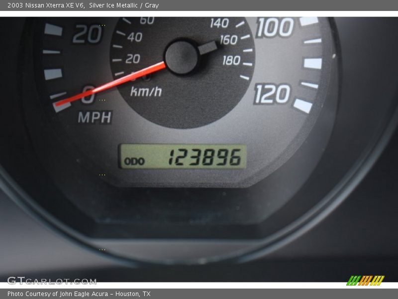 Silver Ice Metallic / Gray 2003 Nissan Xterra XE V6