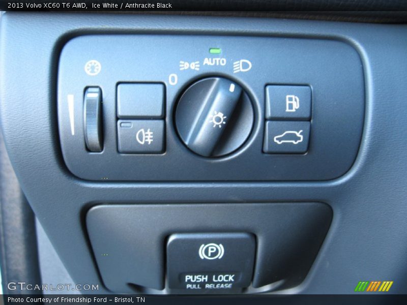 Ice White / Anthracite Black 2013 Volvo XC60 T6 AWD
