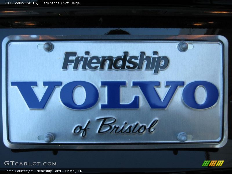 Black Stone / Soft Beige 2013 Volvo S60 T5