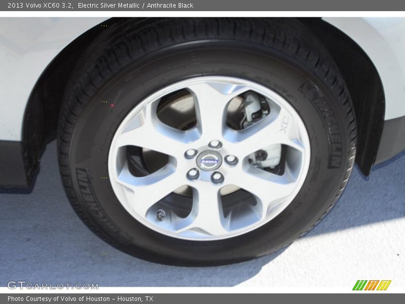 Electric Silver Metallic / Anthracite Black 2013 Volvo XC60 3.2