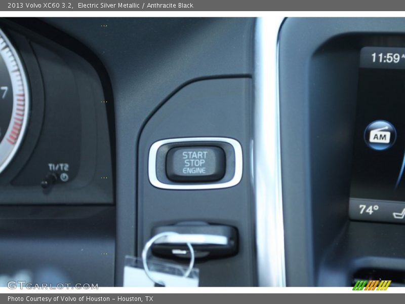 Electric Silver Metallic / Anthracite Black 2013 Volvo XC60 3.2