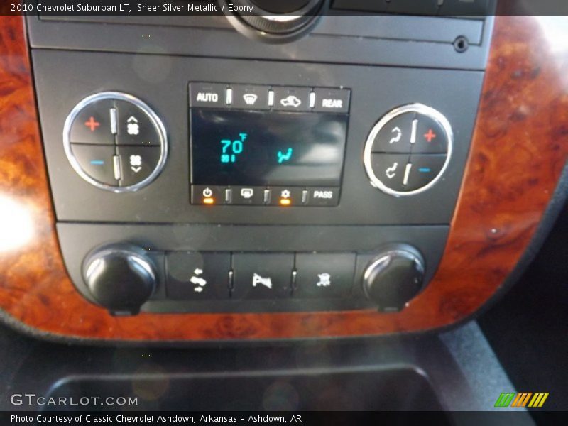Sheer Silver Metallic / Ebony 2010 Chevrolet Suburban LT