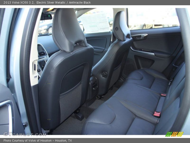 Electric Silver Metallic / Anthracite Black 2013 Volvo XC60 3.2