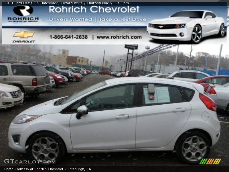 Oxford White / Charcoal Black/Blue Cloth 2011 Ford Fiesta SES Hatchback