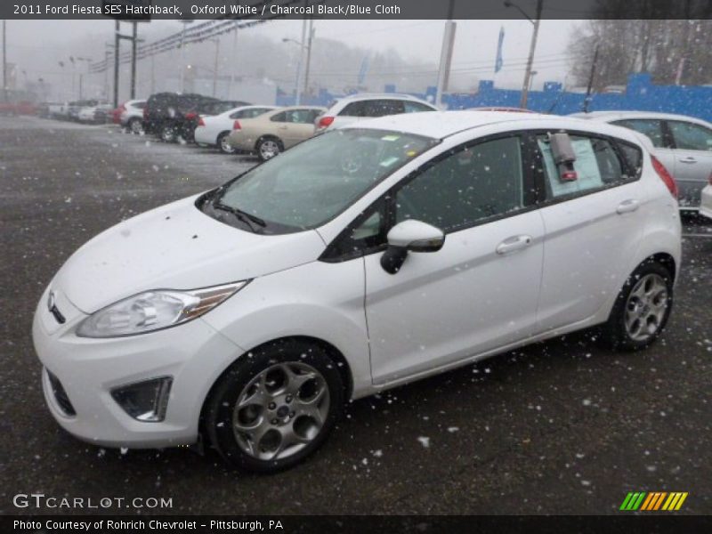 Oxford White / Charcoal Black/Blue Cloth 2011 Ford Fiesta SES Hatchback