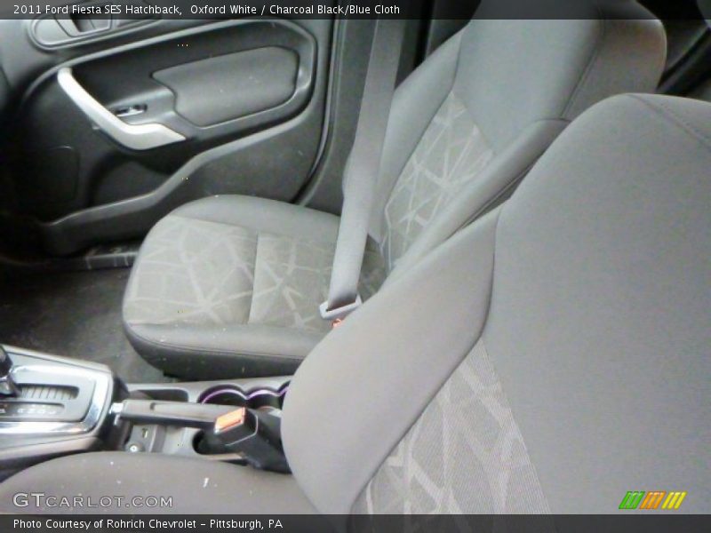 Oxford White / Charcoal Black/Blue Cloth 2011 Ford Fiesta SES Hatchback
