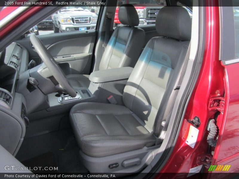 Front Seat of 2005 Five Hundred SE