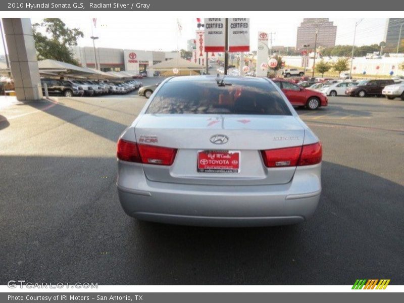 Radiant Silver / Gray 2010 Hyundai Sonata GLS