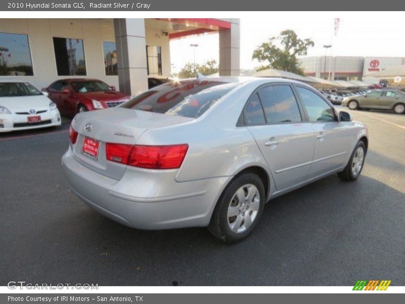 Radiant Silver / Gray 2010 Hyundai Sonata GLS