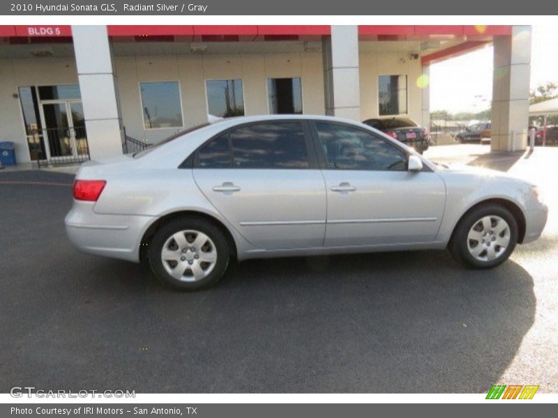 Radiant Silver / Gray 2010 Hyundai Sonata GLS