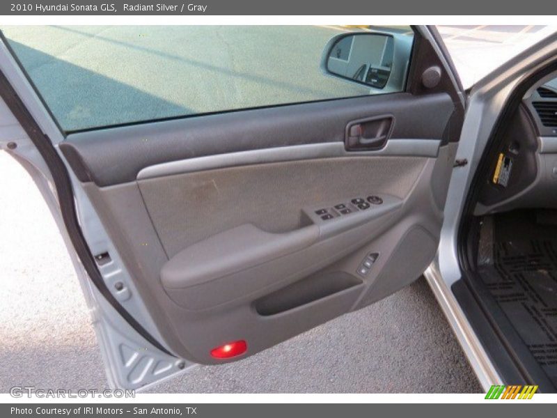 Radiant Silver / Gray 2010 Hyundai Sonata GLS