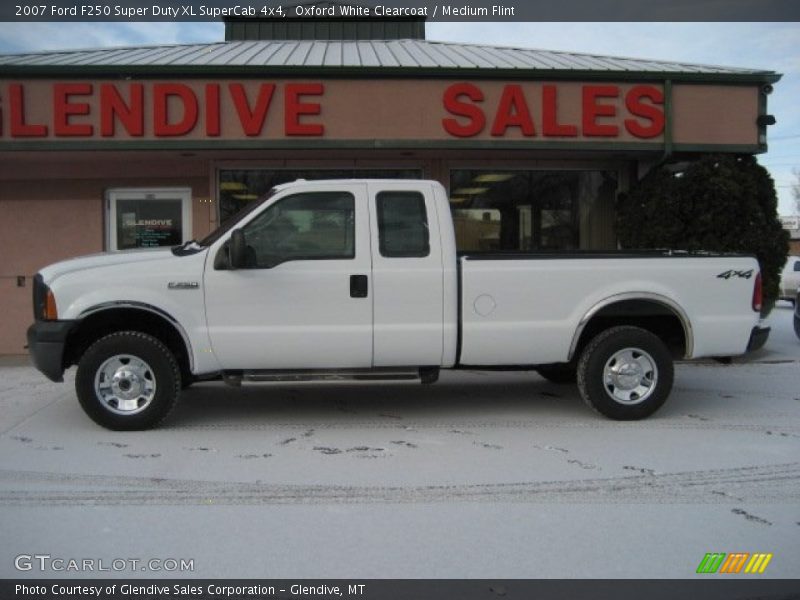 Oxford White Clearcoat / Medium Flint 2007 Ford F250 Super Duty XL SuperCab 4x4