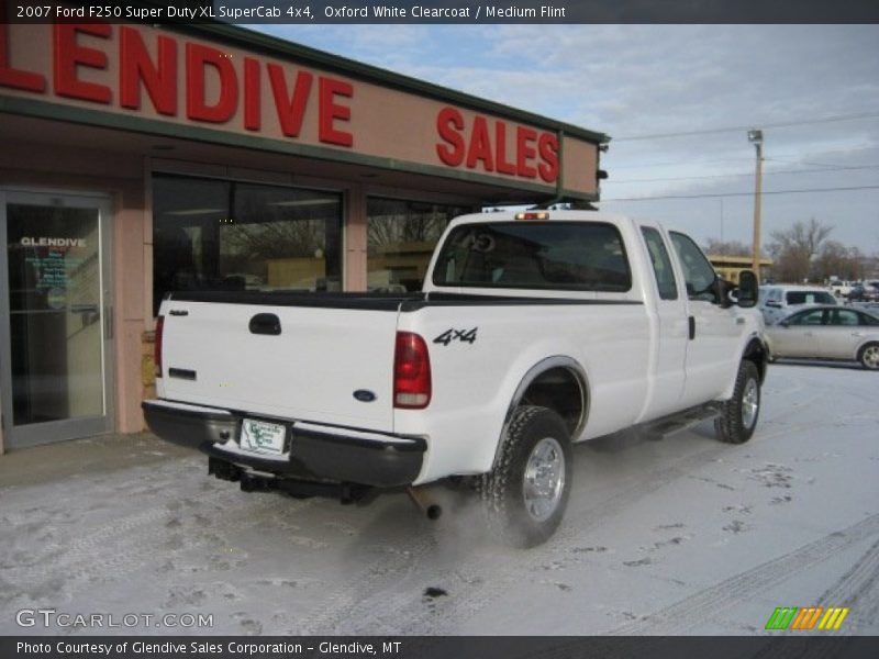Oxford White Clearcoat / Medium Flint 2007 Ford F250 Super Duty XL SuperCab 4x4