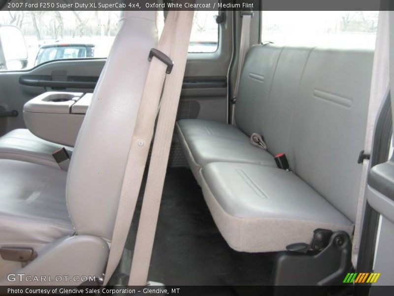 Oxford White Clearcoat / Medium Flint 2007 Ford F250 Super Duty XL SuperCab 4x4