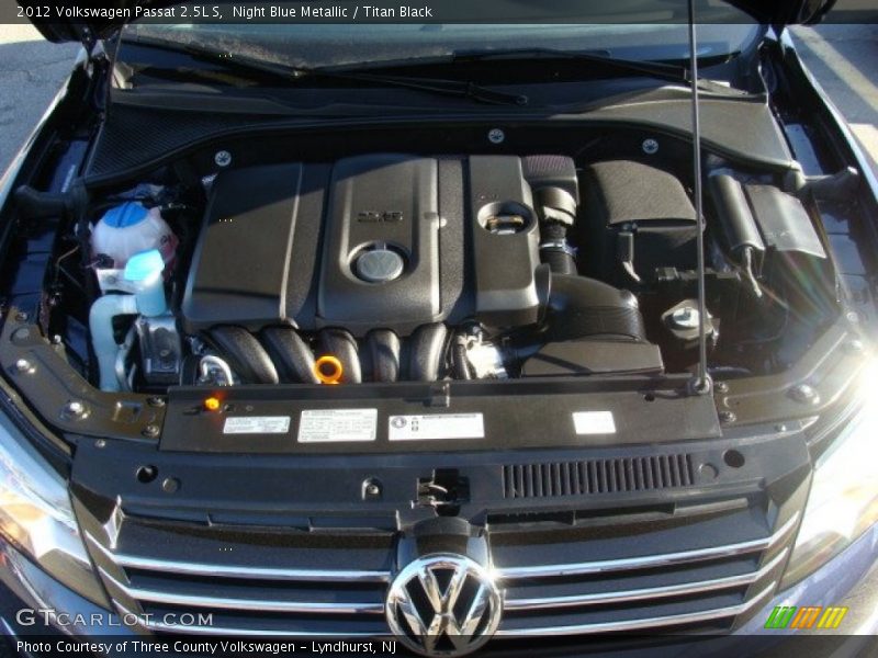 Night Blue Metallic / Titan Black 2012 Volkswagen Passat 2.5L S