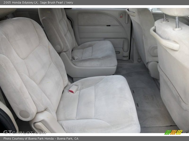 Sage Brush Pearl / Ivory 2005 Honda Odyssey LX
