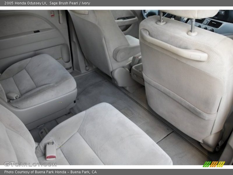 Sage Brush Pearl / Ivory 2005 Honda Odyssey LX