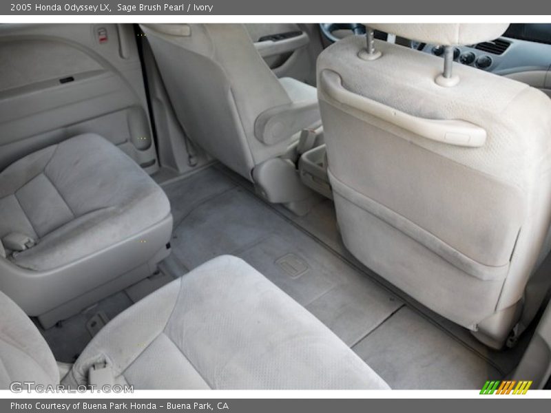 Sage Brush Pearl / Ivory 2005 Honda Odyssey LX
