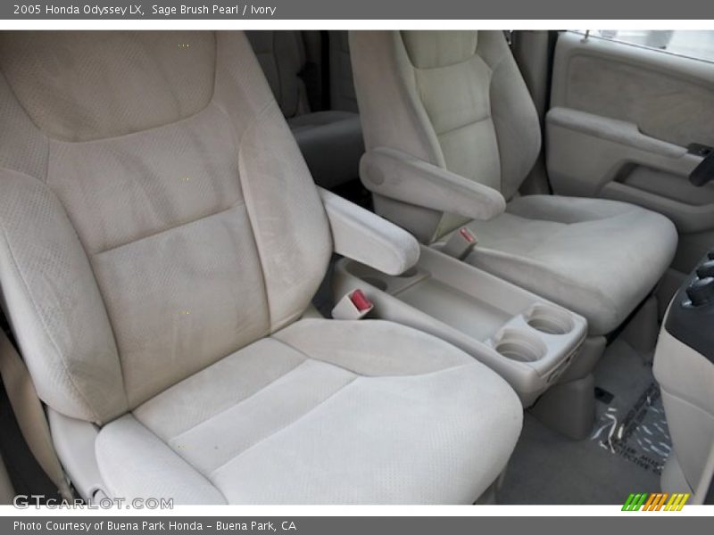 Sage Brush Pearl / Ivory 2005 Honda Odyssey LX